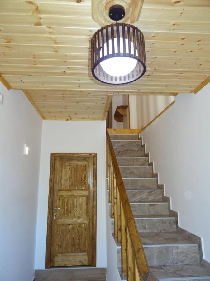Guesthouse Riverside Berat Exterior photo